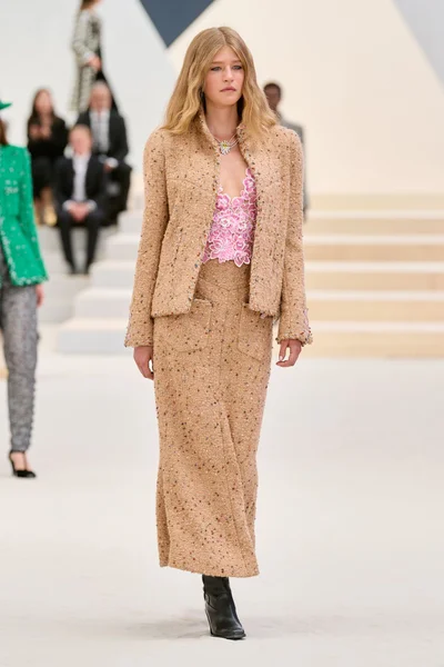 Look 5